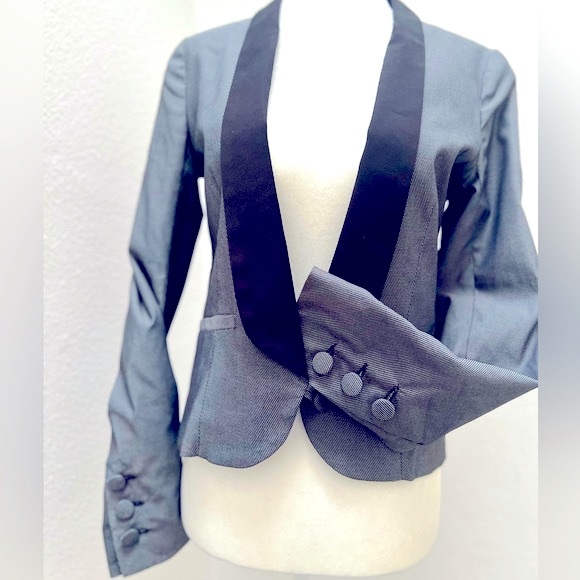 Tuxedo Cropped Jacket - Picture 4 of 14